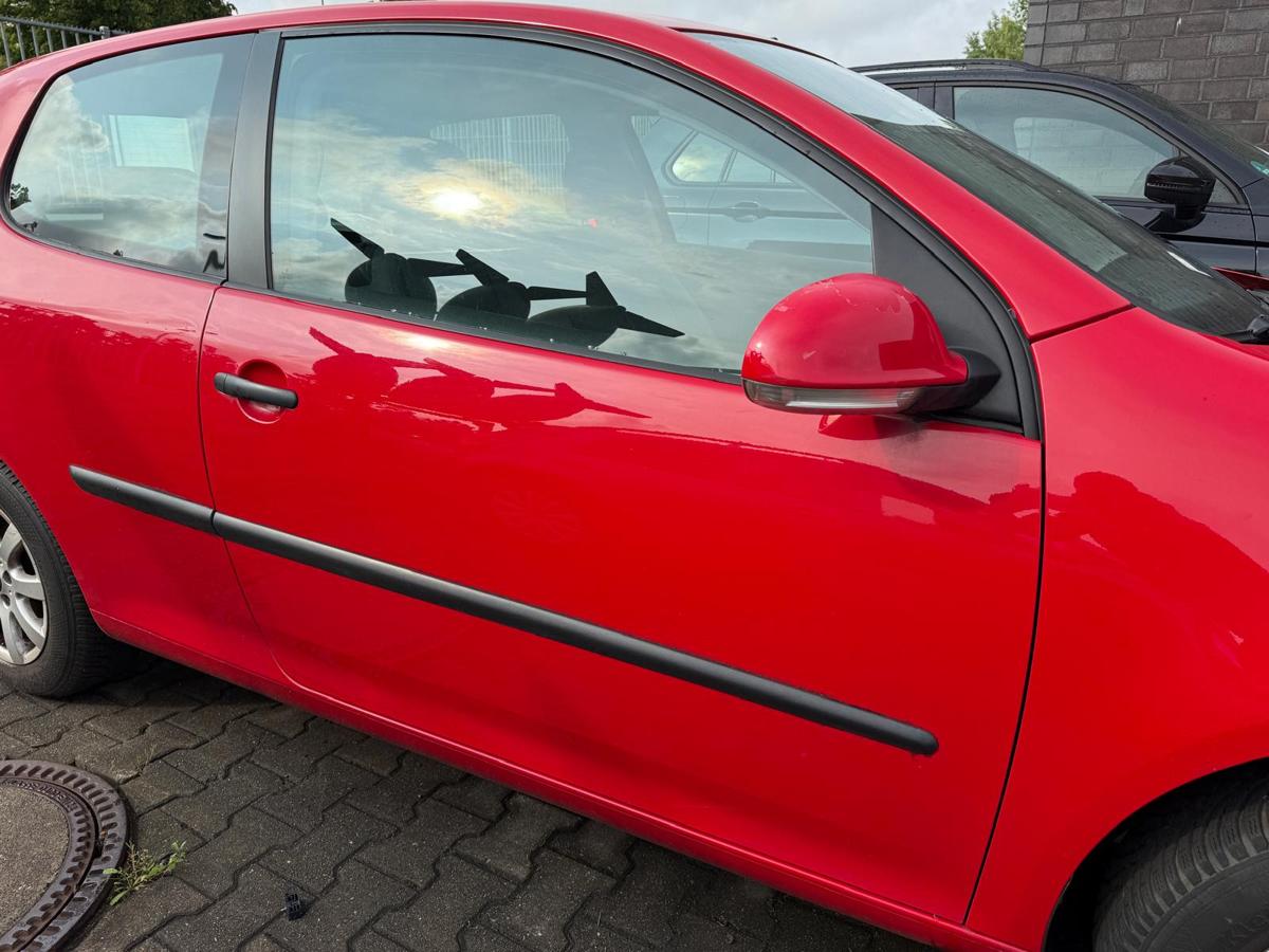 VW Golf V original Tür rechts LY3D Tornadorot 3-Türer Rohbau BJ04